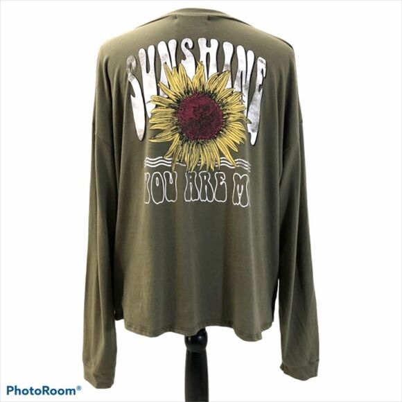 COPY - French Pastry Cropped Graphic T-Shirt - Picture 3 of 5